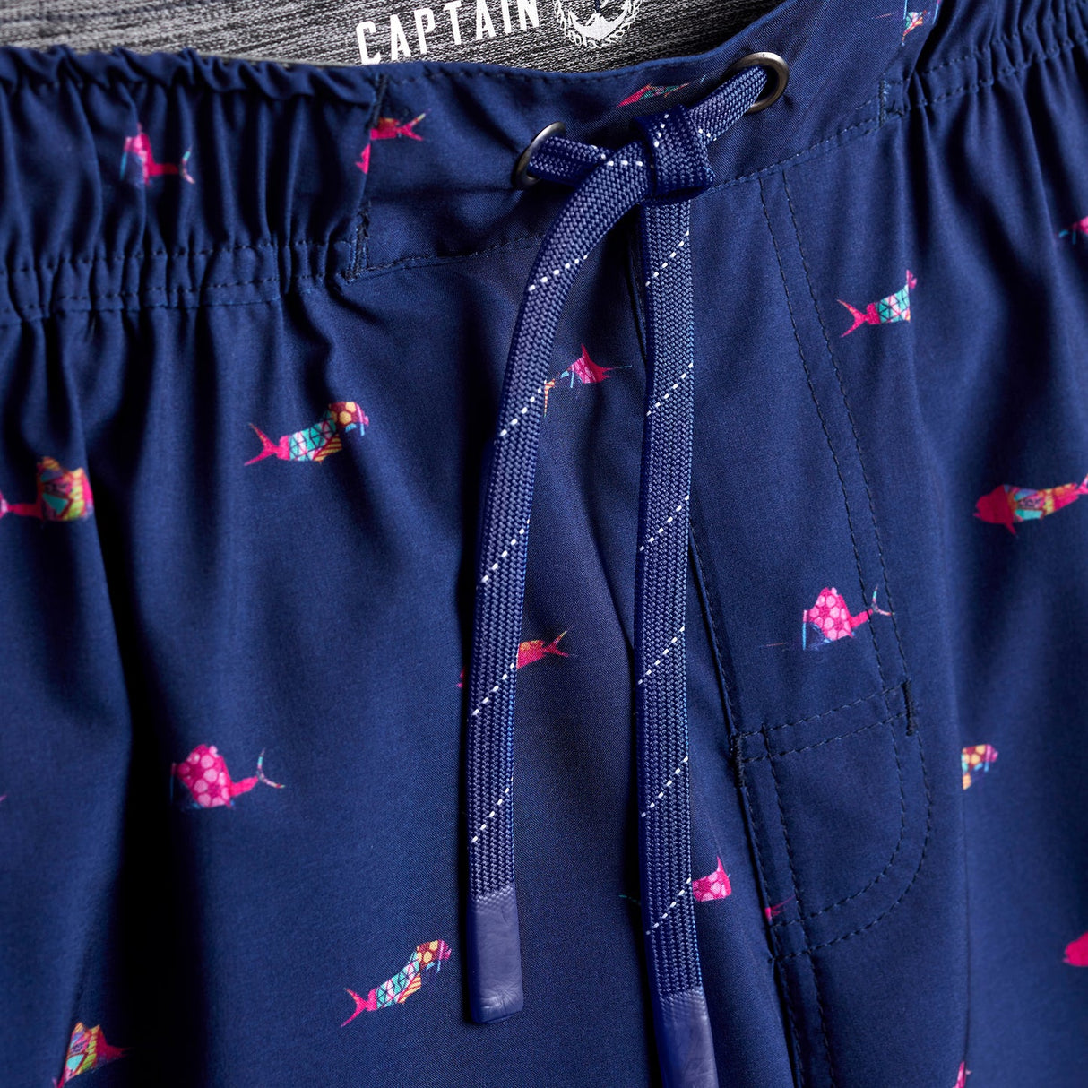 SCALES Trippy Fish Captain Snacks Volleys