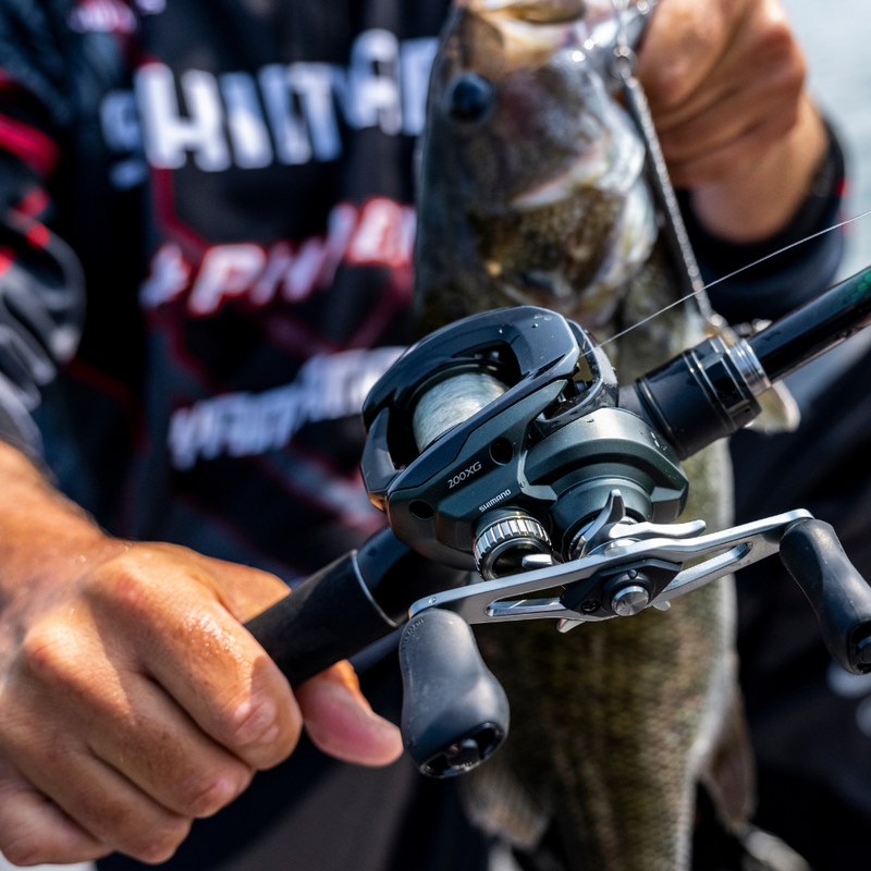 SHIMANO CURADO DC 151XG 